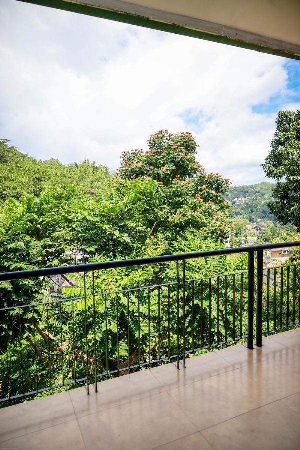 Funk Bunk - Mount View Lodge Kandy Kültér fotó